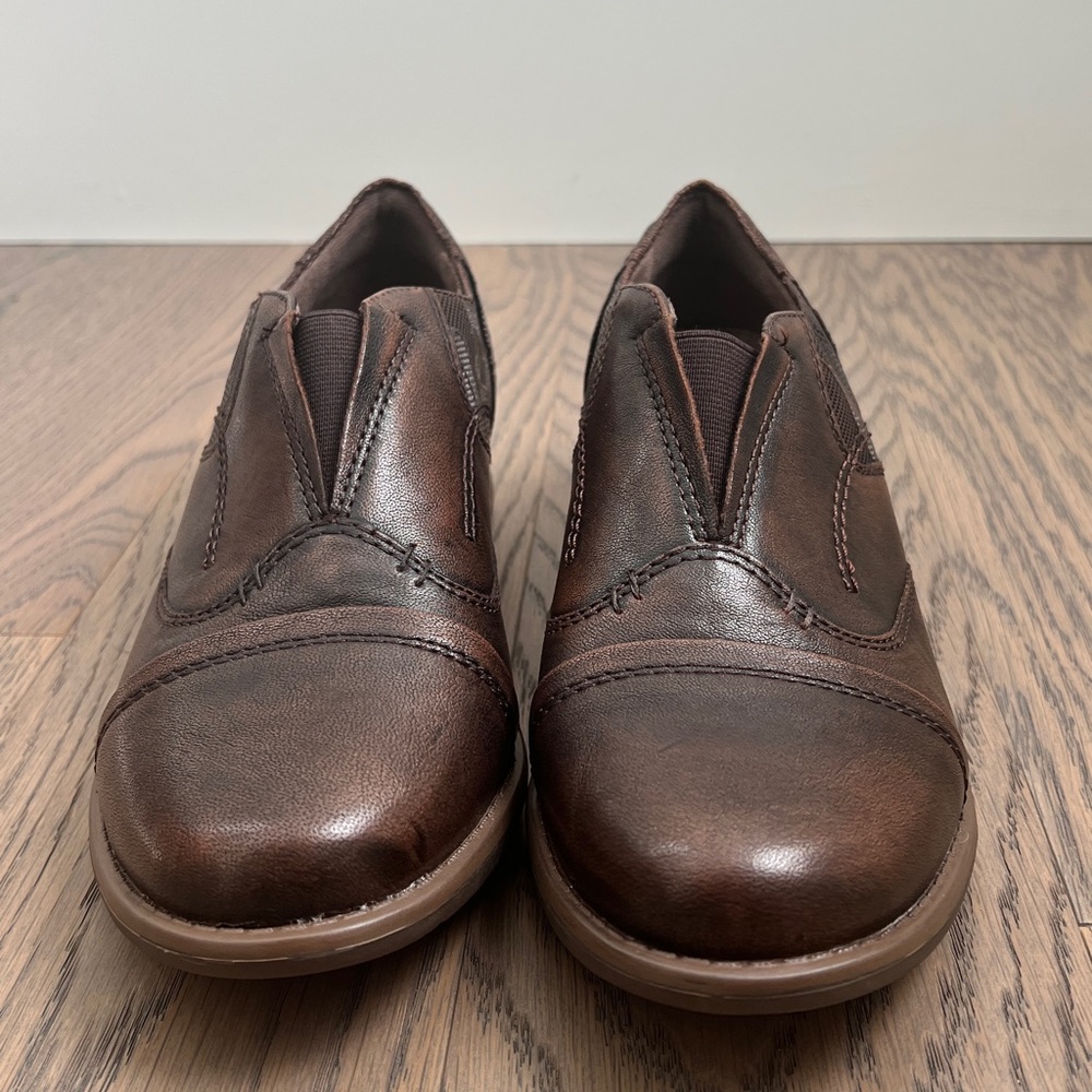 Avani Banyan + Earth collab leather Oxford shoe